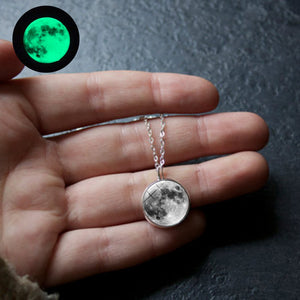 Moon Lover Necklace - Glow In The Dark - 0to100market